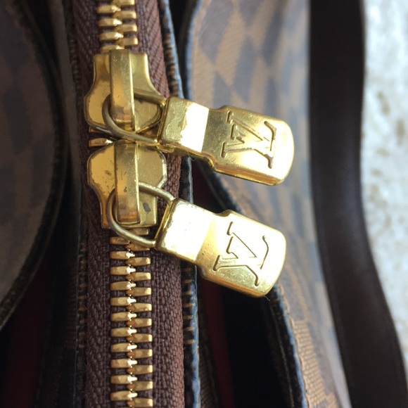 Louis Vuitton Damier Ebene Belem - Picture 5 of 11